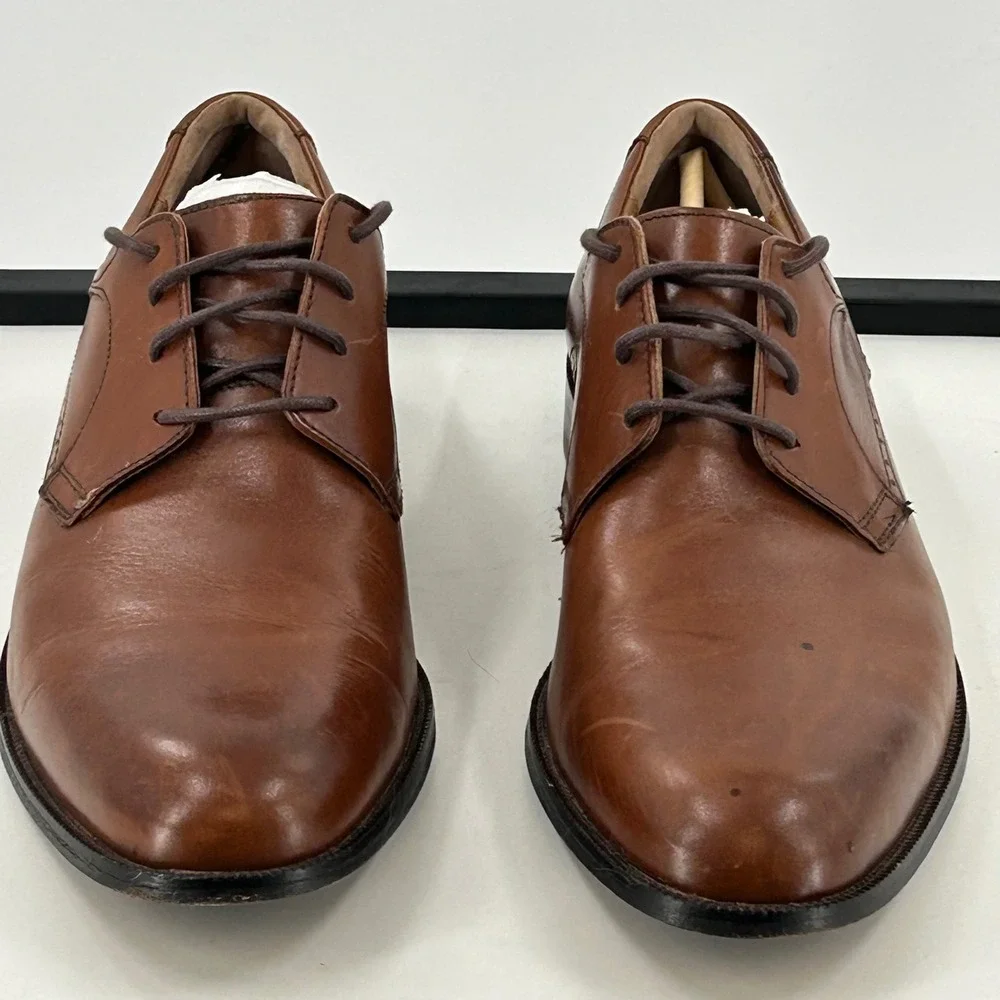 mens brown dress shoes johnston and murphy Johnston & Murphy Men's Carlson Cap Toe Shoe 10.5 / Oak / Medium